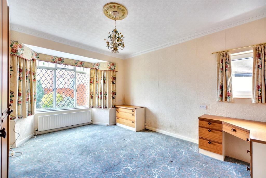 Bedroom 1 1.jpeg