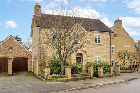 4 bedroom detached house for sale, Heathcliff Avenue, Fairfield SG5 4EY