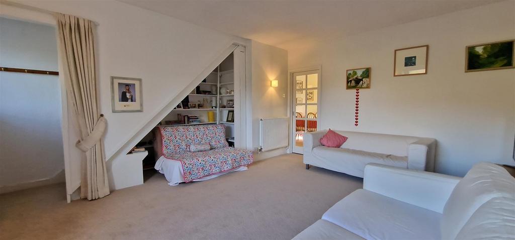 Stting room rear.jpg