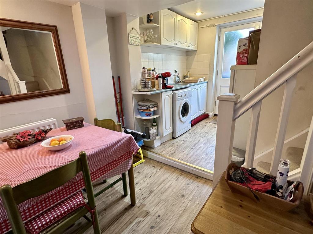 Dining kitchen