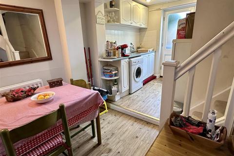 18 Birmingham Road, Alcester, B49 5ES
