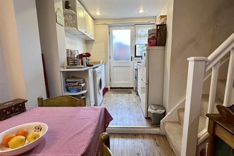 18 Birmingham Road, Alcester, B49 5ES