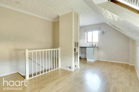 27 Downlands, Stevenage, SG2 7BH