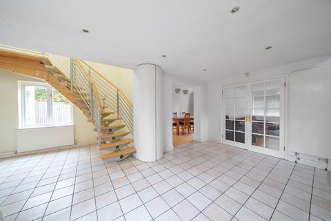 5 bedroom detached house for sale, Sandy Lane, Richmond, TW10