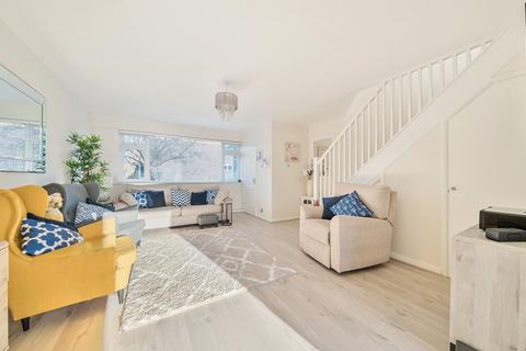 242 Ashburnham Road, Richmond, TW10 7SA