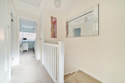 242 Ashburnham Road, Richmond, TW10 7SA