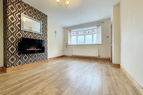 2 bedroom house to rent, Ravenswood Road, Sunderland