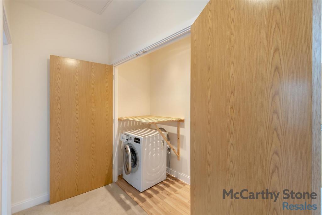 8634606-interior17.jpg
