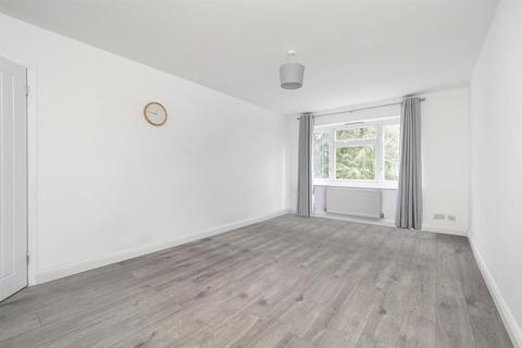 Thicket Crescent, Sutton