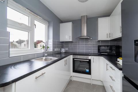 Thicket Crescent, Sutton