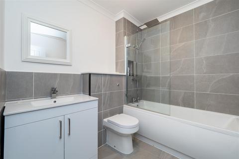 1 bedroom apartment for sale, Thicket Crescent, Sutton