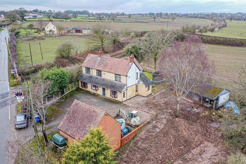 3 bedroom detached house for sale, Stone Road, Bramshall ST14