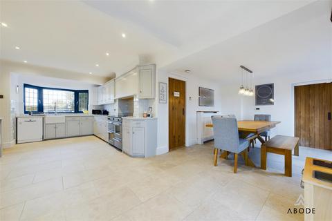 3 bedroom detached house for sale, Stone Road, Bramshall ST14