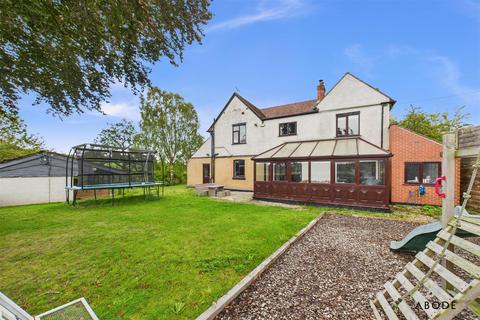 4 bedroom detached house for sale, Stone Road, Bramshall ST14