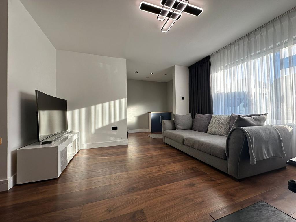 Dining Lounge