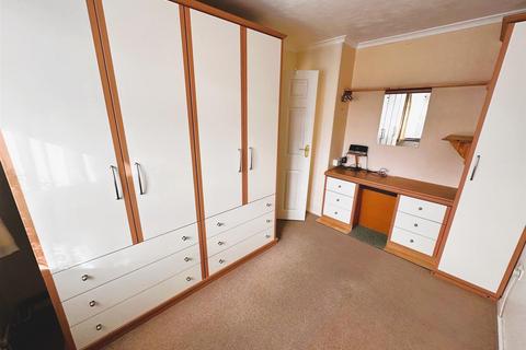 2 bedroom semi-detached bungalow for sale, Derwent Drive, Crofton