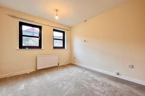 2 bedroom flat for sale, Fishers Opening, Great Yarmouth