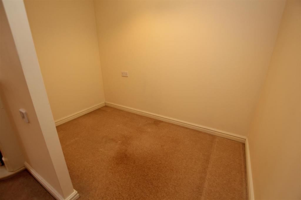 Study / Dining Area