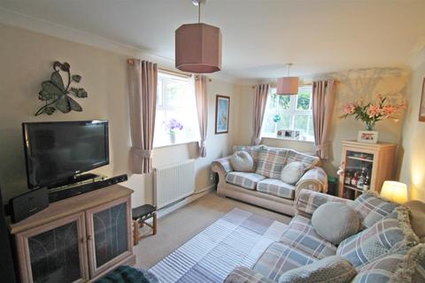 2 bedroom flat for sale, Abrahams Close, Bedford