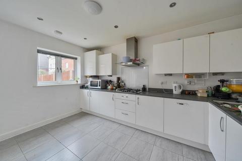 3 bedroom detached house for sale, Wexham,  SL2,  SL2