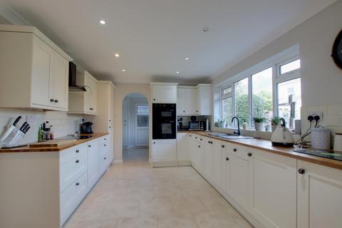 4 bedroom detached house for sale, ABSHOT ROAD, TITCHFIELD COMMON. GUIDE PRICE £700,000 - £725,000.