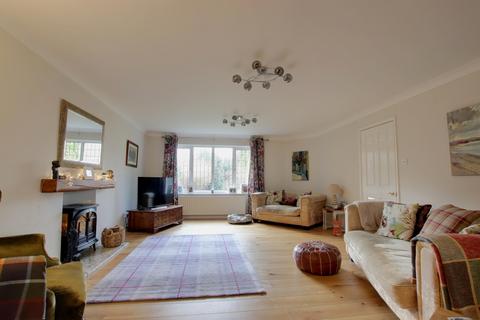 4 bedroom detached house for sale, ABSHOT ROAD, TITCHFIELD COMMON