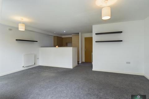 2 bedroom flat for sale, Stone Court, Worth RH10