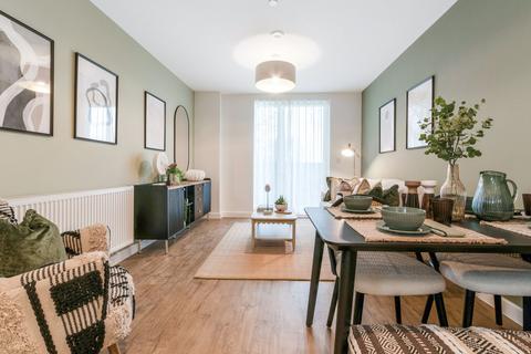 2 bedroom flat for sale, Plot 95 at Laurelwood, Felix Road, Walton-on-Thames KT12