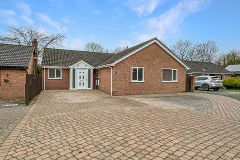 3 bedroom detached bungalow for sale, Sudeley Grove, Cambridge CB23