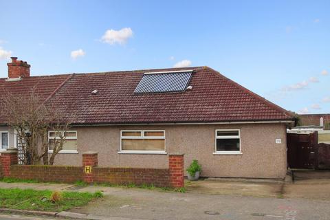 3 bedroom semi-detached bungalow to rent, Highfield Road, W3