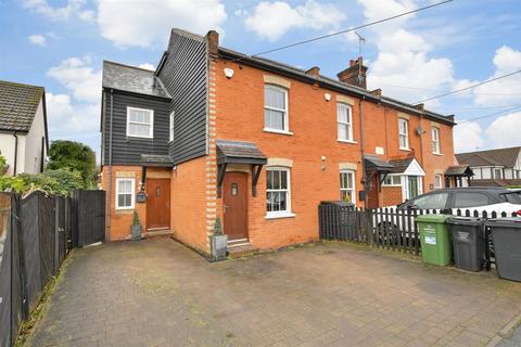 4 bedroom end of terrace house for sale, Norsey Road, Billericay, Essex