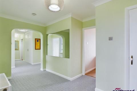 3 bedroom flat for sale, Compton Place, Old Town, Eastbourne, BN21