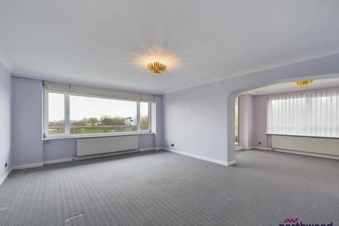 3 bedroom flat for sale, Compton Place, Old Town, Eastbourne, BN21