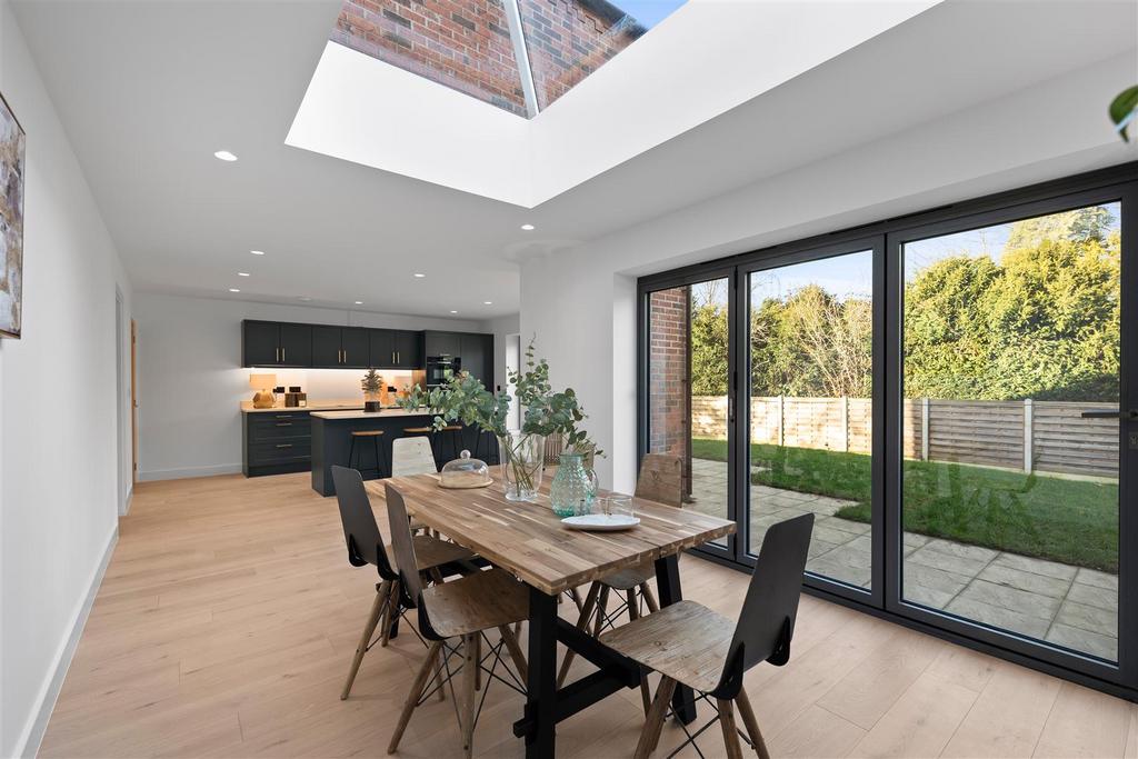 Living/dining kitchen