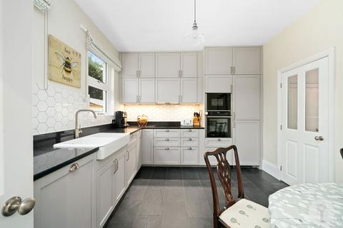 3 bedroom end of terrace house for sale, Eve Road, London E15