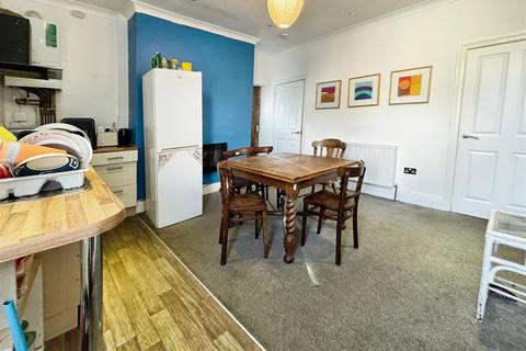 168 Intake Road, Bradford, BD2 3NE