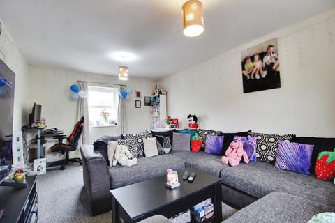 2 bedroom coach house for sale, Eastbury Way, Swindon, SN25