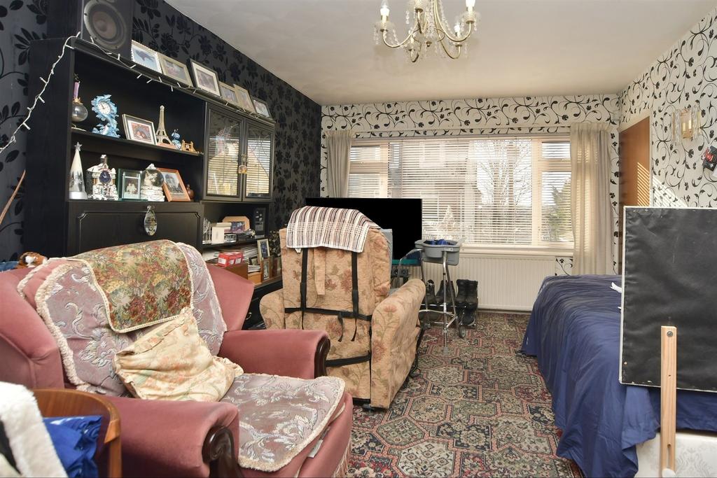Lounge/ Dining Area