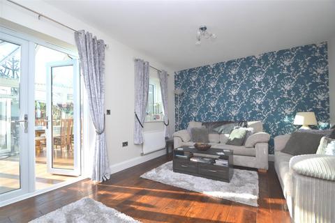 3 bedroom semi-detached house for sale, Old School Close, Freshwater