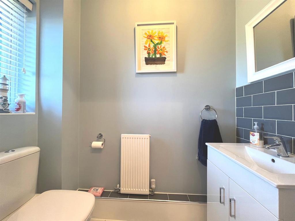 Cloakroom wc