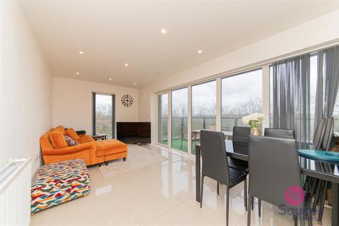 2 bedroom flat for sale, Shearwater Drive, West Hendon, London