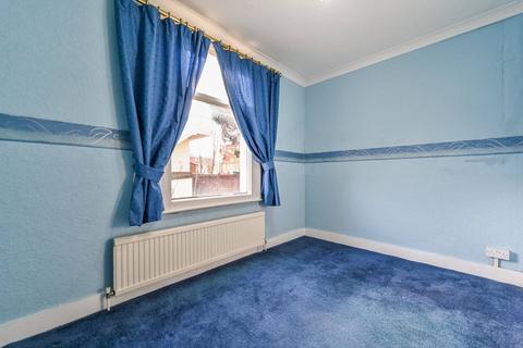 2 bedroom maisonette to rent, Holmleigh Road, Stamford Hill, London, N16