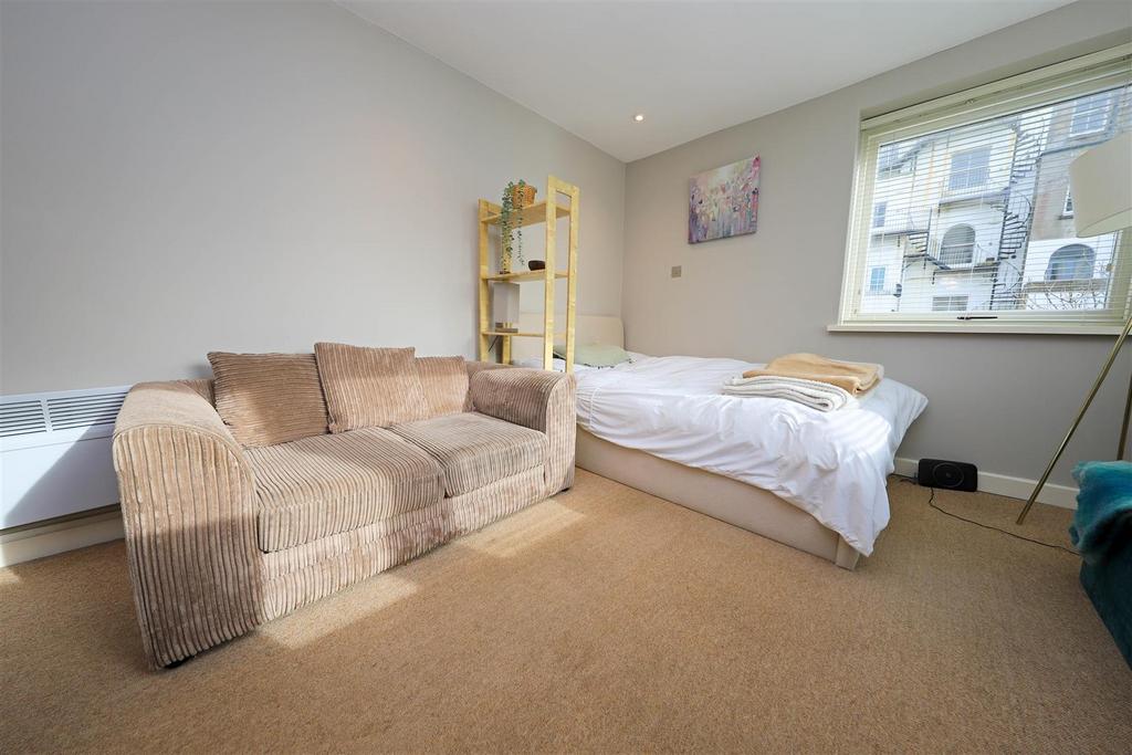 Nicholas james brunswick place studio room1.jpg