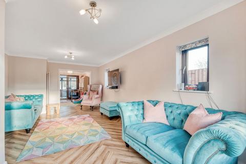 19 Dellow Grove, Alvechurch, Birmingham, B48 7NR