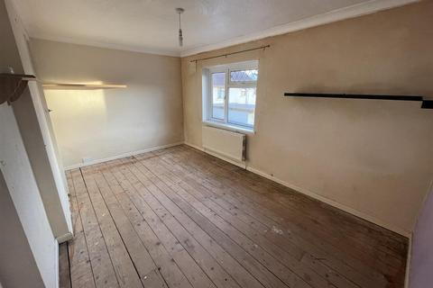 12 Bryn Rhos, Llanelli, SA14 8RB