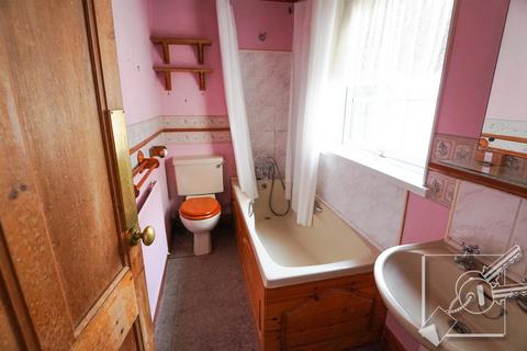 2 bedroom house for sale, Wrotham Road, Gravesend