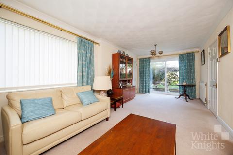 4 bedroom detached house for sale, Clivedale Road, Reading RG5