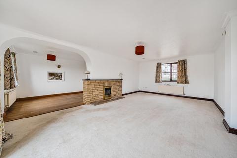 4 Downlands, Longcot, Faringdon, SN7 7TY