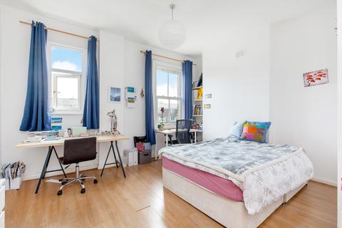 2 bedroom duplex for sale, Camden Street, London NW1