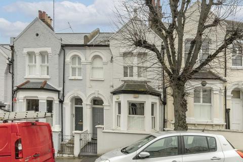 2 bedroom flat to rent, Glycena Road, London SW11